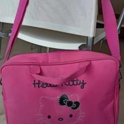 sacoche hello kitty tablette