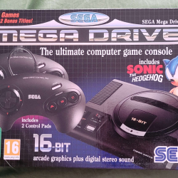 SEGA Megadrive Mini Neuve 42 jeux 2 manettes