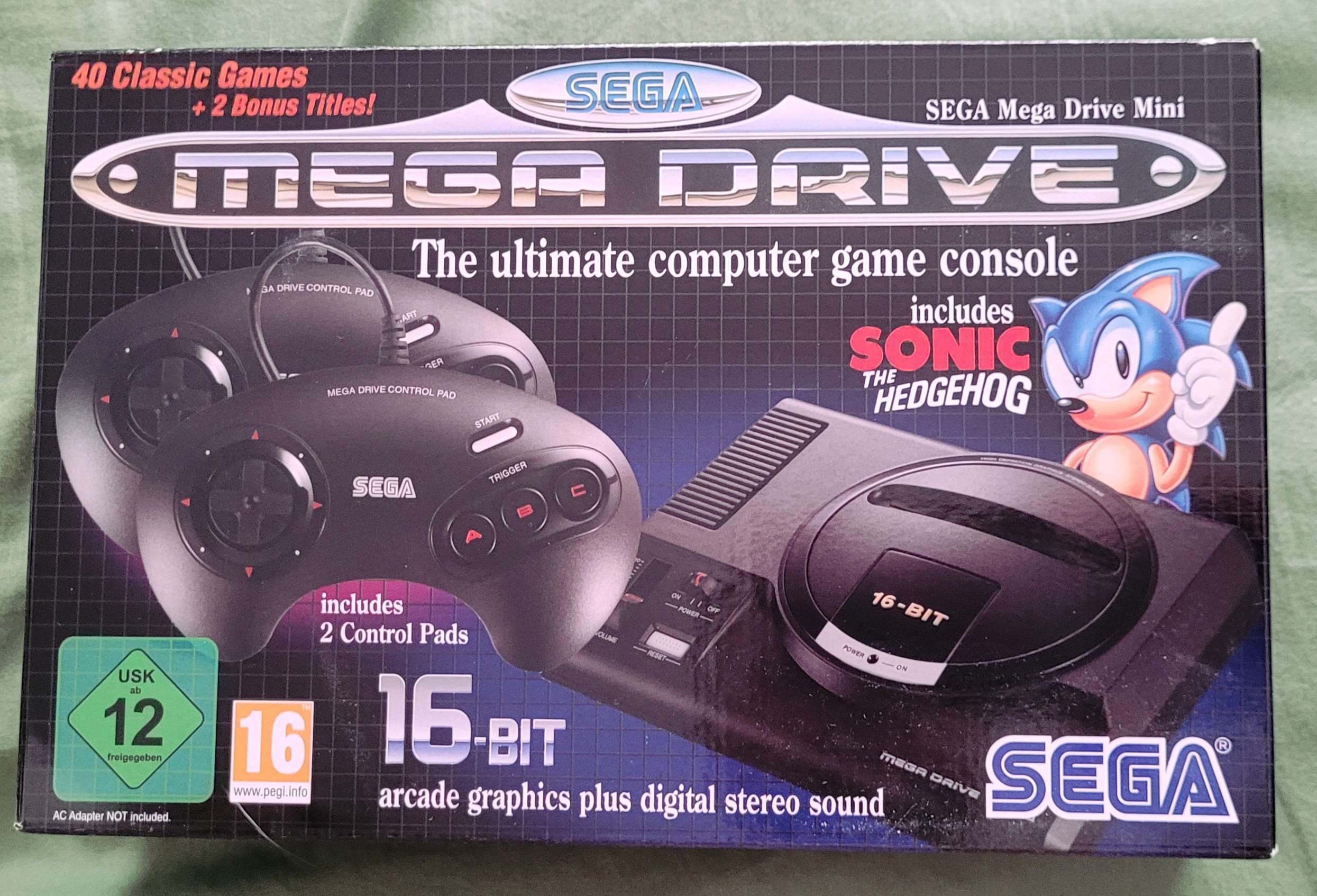 SEGA Megadrive Mini Neuve 42 jeux 2 manettes