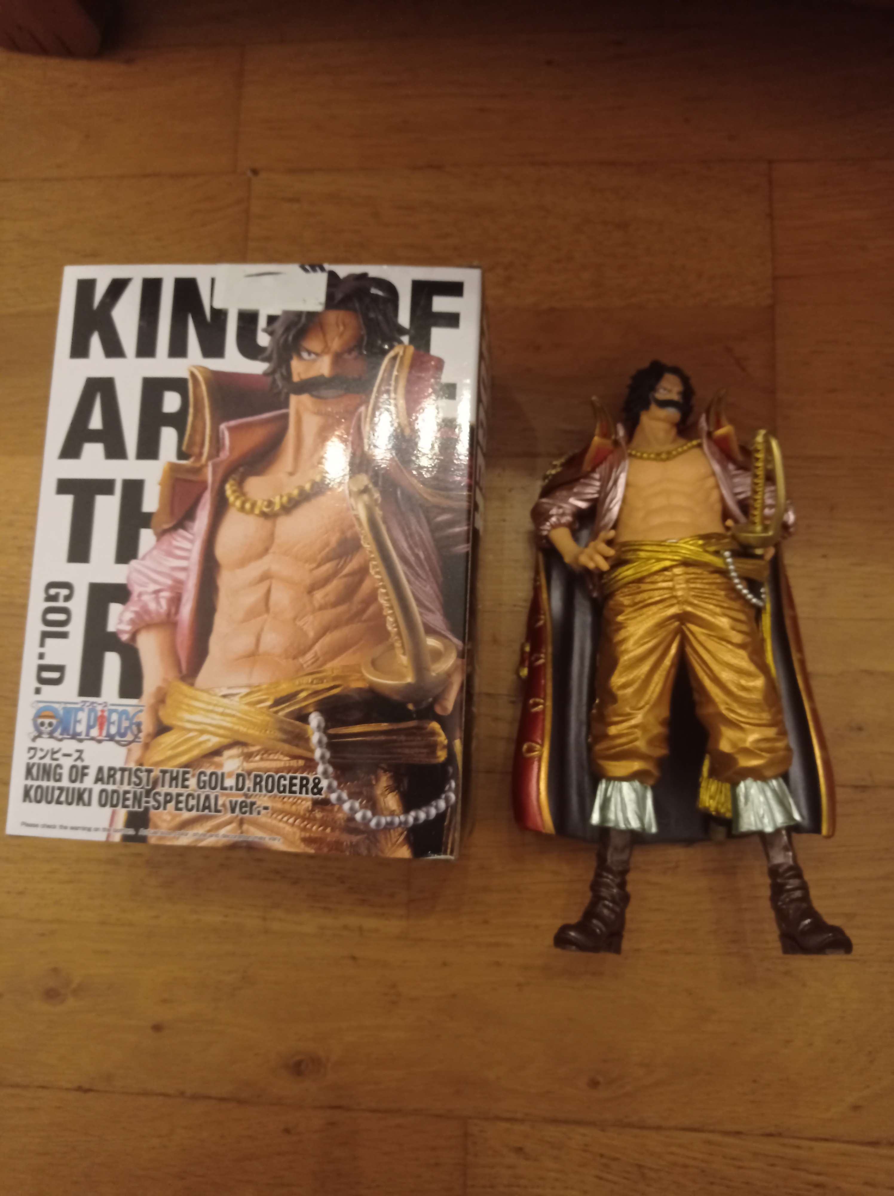 Figurine Gold Roger