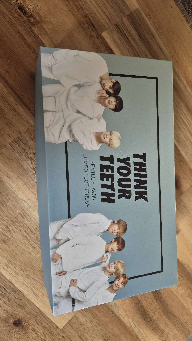 Pack brosse à dents et dentifrice BTS