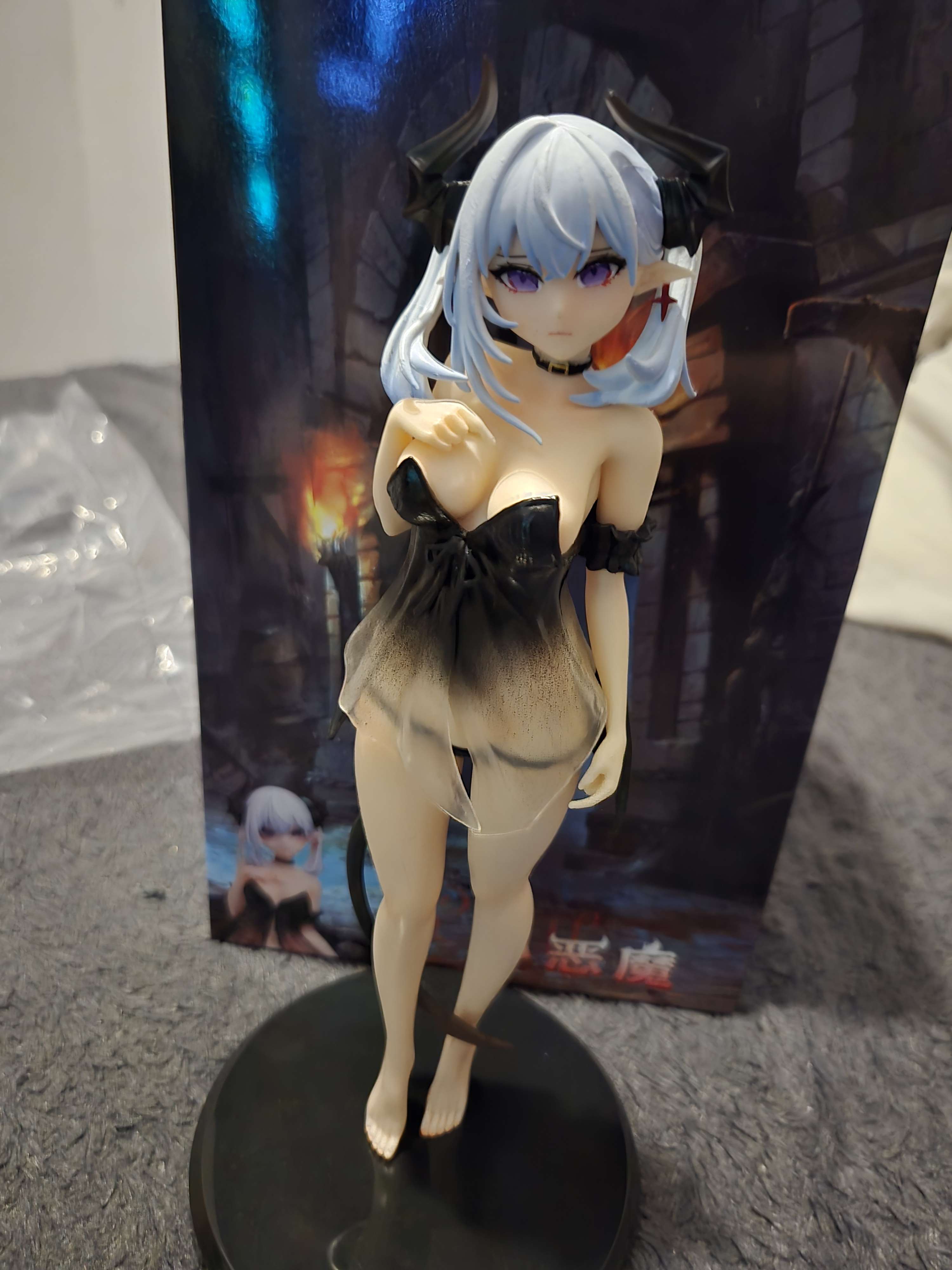 figurine anime: succube lilith