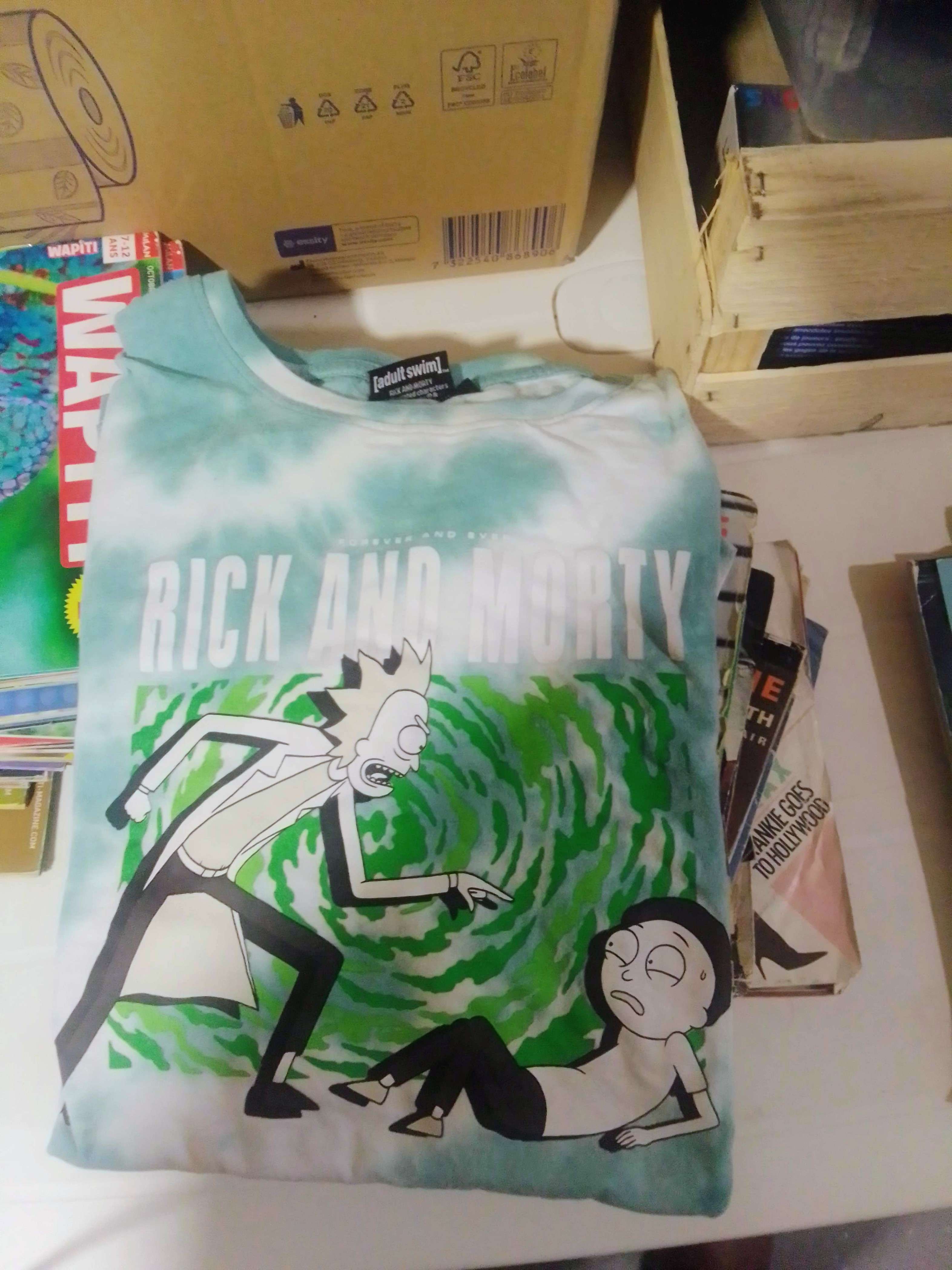 je vends un t-shirt pour homme