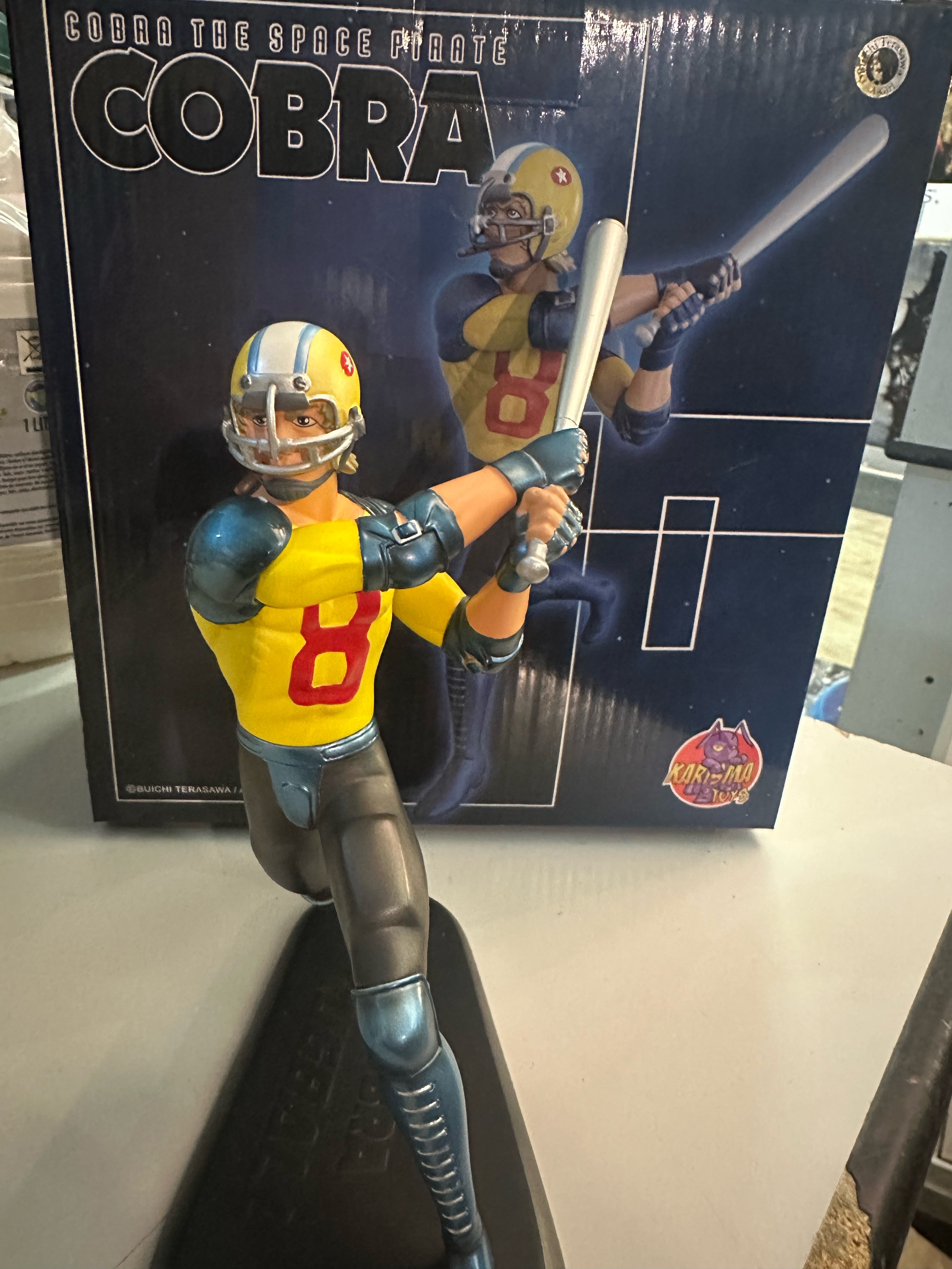 figurine resine cobra numerote  neuve de karidma toys