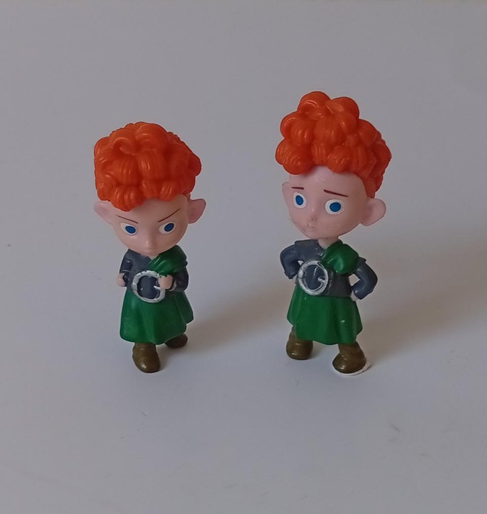 2 Figurines Disney du film « Brave » de chez Pixar - 2 des 3 Frères de Merida - PVC