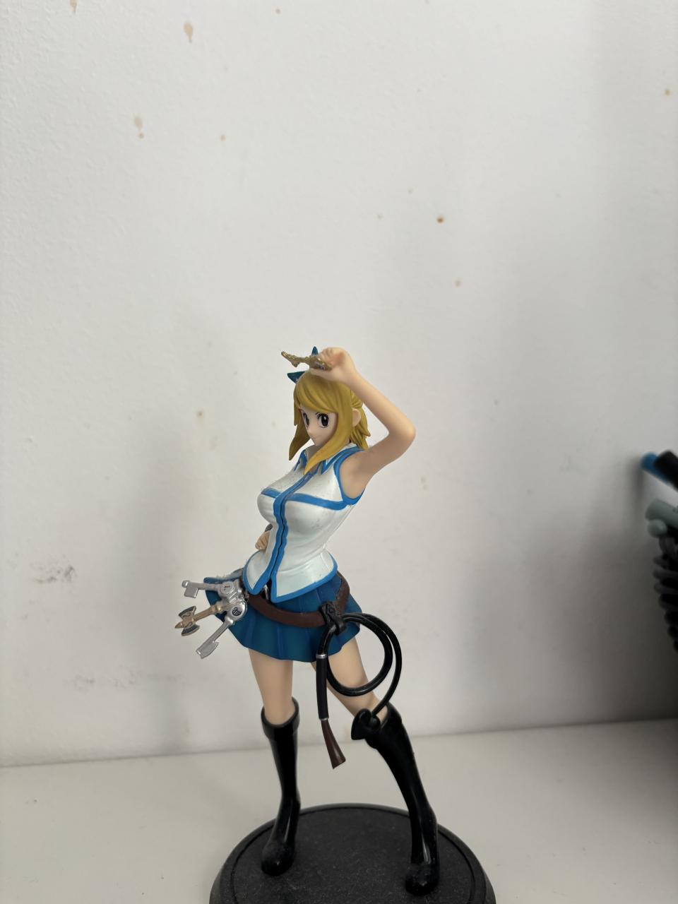 figurine Lucy