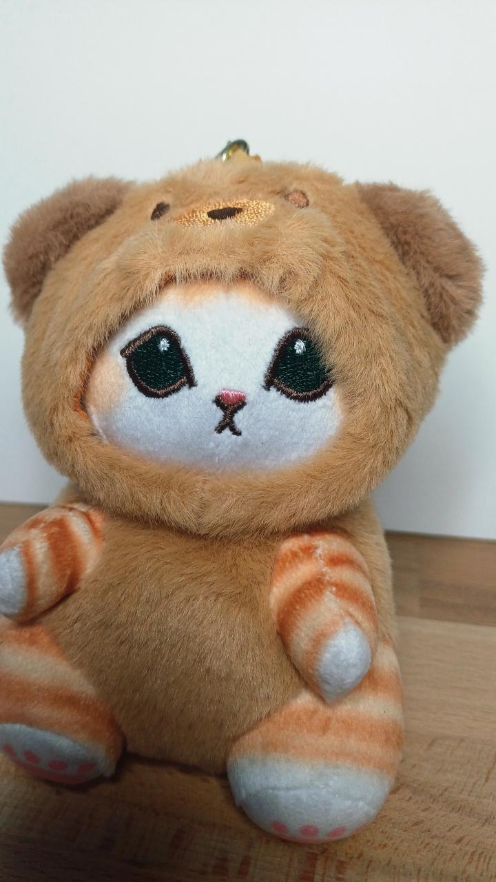 Mofusand en costume d'ours