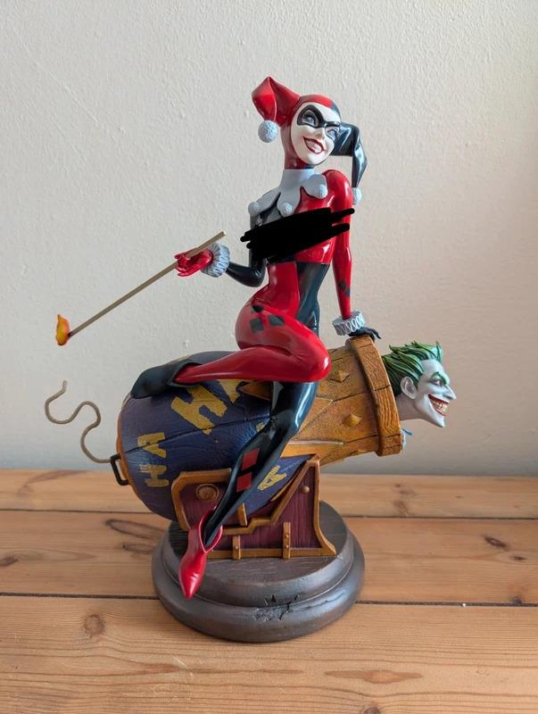 Résine DC comics "Harley Quinn and The Joker Diorama " Sideshow