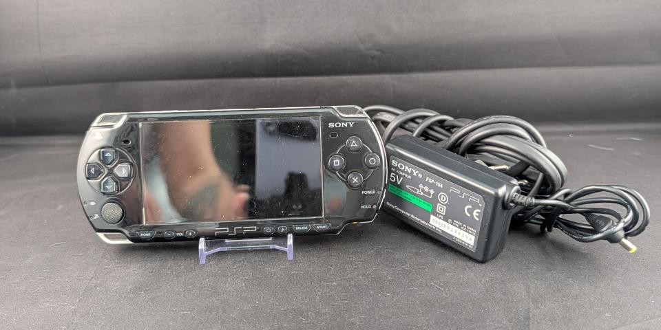 Playstation Portable PSP 2004 + Chargeur