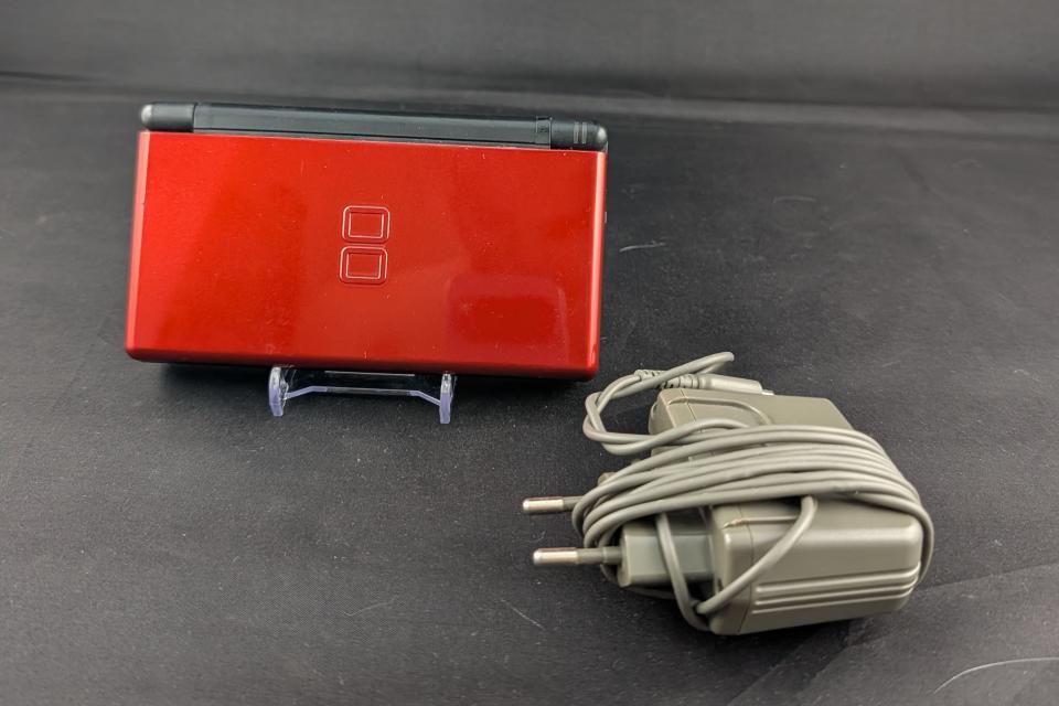 Nintendo DS Lite Rouge + Chargeur