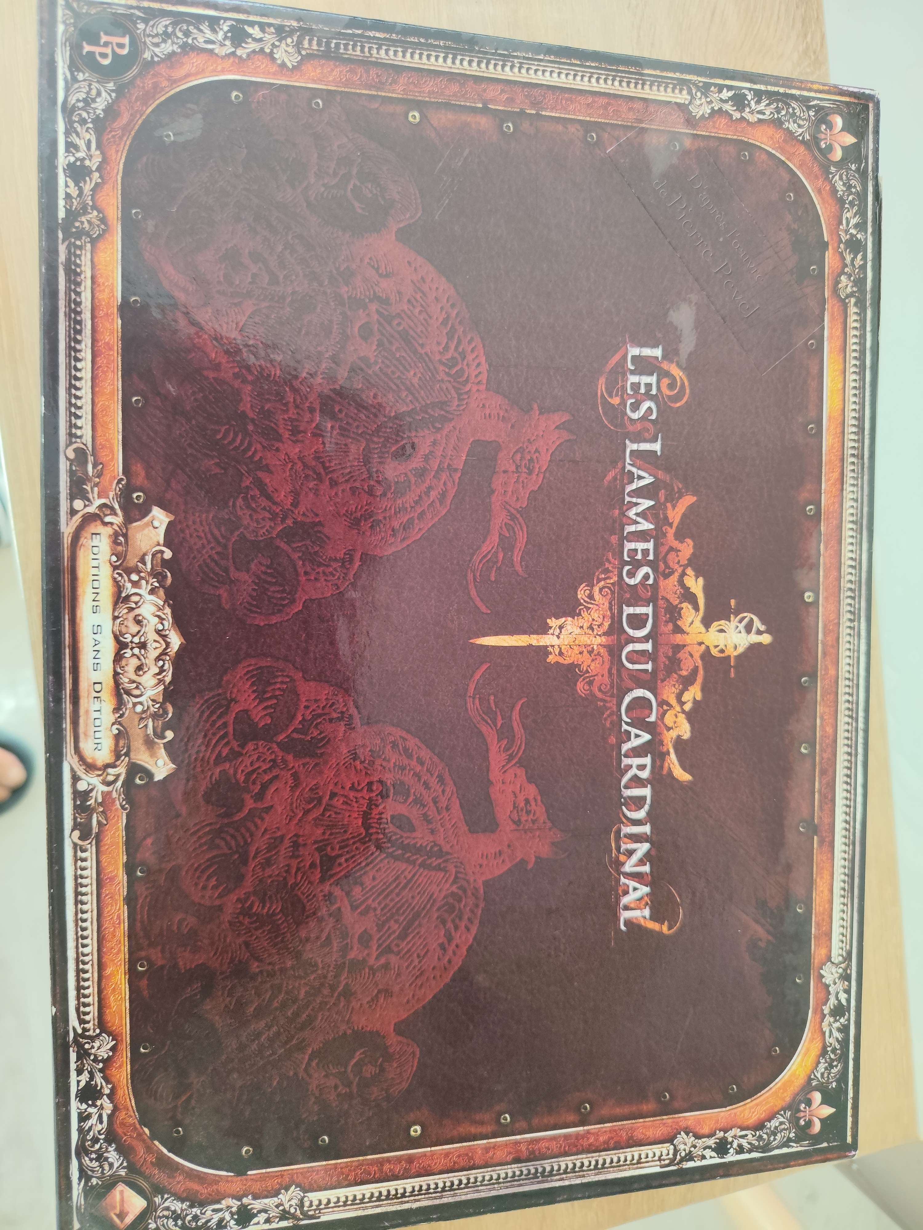 Les Lames du Cardinal – Boîte rouge – Éditions Sans-Détour – Coffret complet
